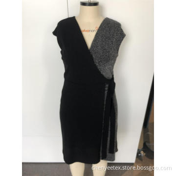 Women's mid-length dress with v-neck crossed